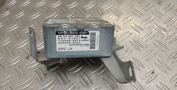 Toyota Yaris Power steering control unit/module 896500D091