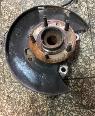 Opel Astra J Front wheel hub