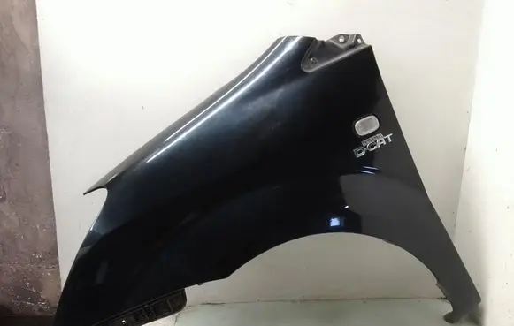 Toyota Corolla Verso E121 Fender 