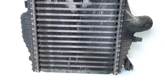 Mercedes-Benz Vito Viano W638 Intercooler radiator 6385012901