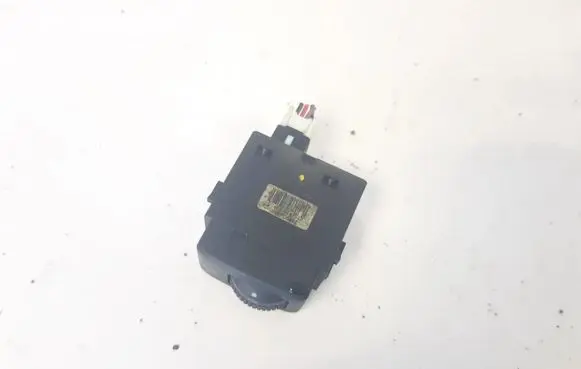 Nissan Qashqai Headlight level height control switch 21145923f00