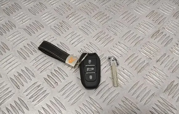 Opel Corsa F Ignition key/card 9840153280