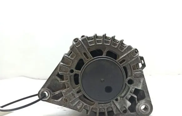 Hyundai i40 Generator/alternator 373002A800 2609674