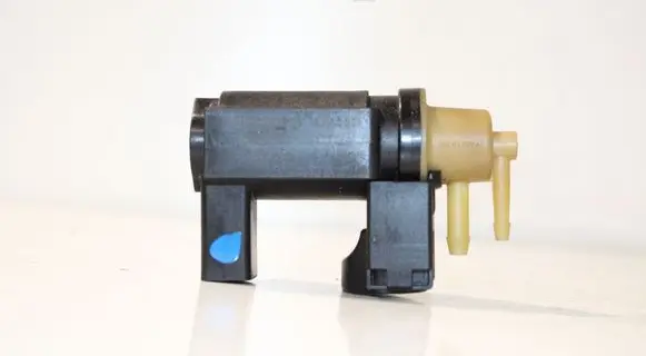 Volvo S90, V90 Turbo solenoid valve 31339808 70466400