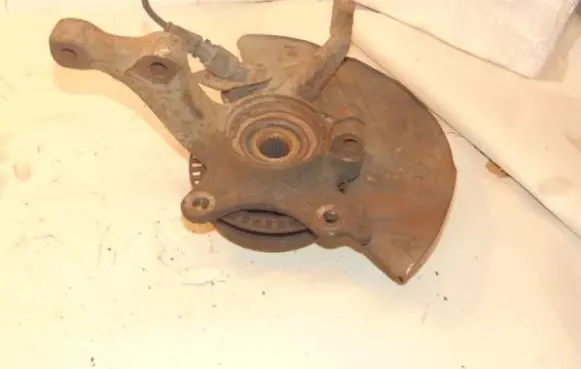 Volkswagen PASSAT B4 Front wheel hub spindle knuckle 357407256C