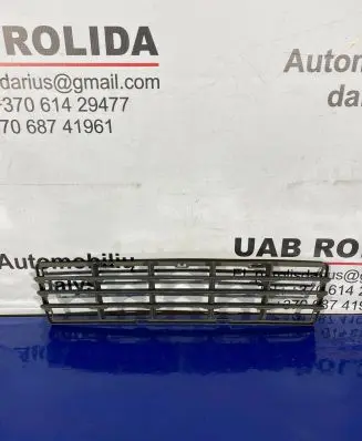Volvo V50 Front bumper lower grill 30657006