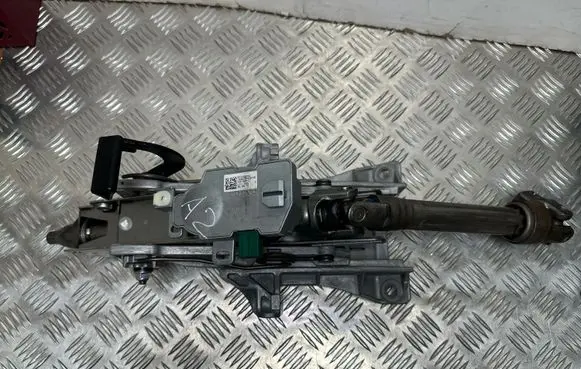 Volvo V60 Steering wheel axle 665681001