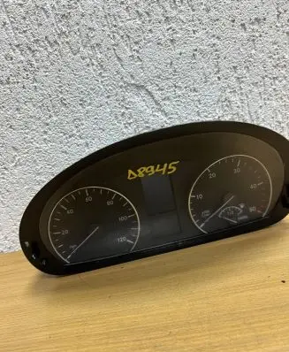 Mercedes-Benz Sprinter W906 Speedometer (instrument cluster) A9069002800 D8945