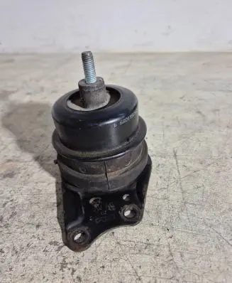 Skoda Fabia Mk1 (6Y) Engine mount bracket 3618884