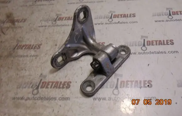 Mercedes-Benz S W220 Front door upper hinge
