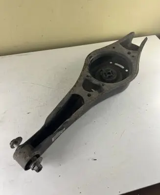 Volkswagen PASSAT B6 Rear control arm