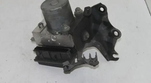 Toyota Verso ABS Pump 445400F050