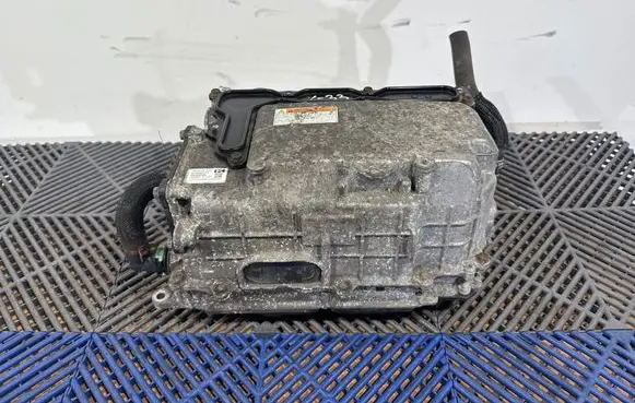 Toyota Auris E180 Voltage converter inverter G920047190