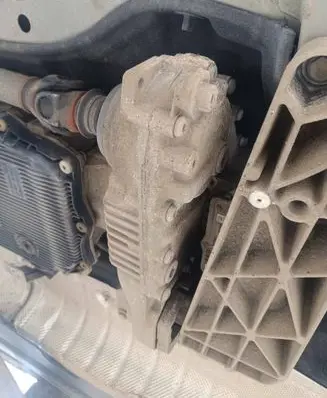 BMW X3 F25 Gearbox transfer box case 7619776