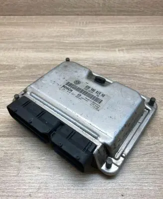 Seat Ibiza III (6L) Engine control unit/module ECU 038906019HQ 0281010957