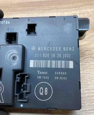 Mercedes-Benz E W211 Door control unit/module 2118201626 356806Used