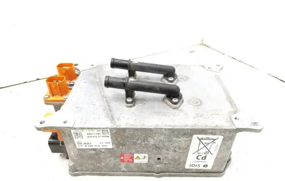Voltage converter inverter