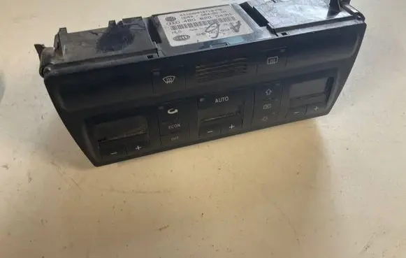Audi A6 S6 C5 4B Climate control unit 4B0820043H 5HB00760417 D640000