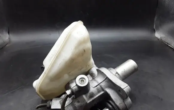 Mercedes-Benz S W221 Master brake cylinder A2214300002