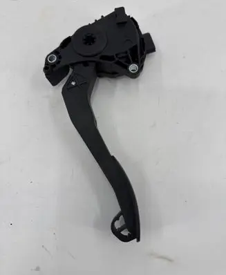 Renault Master III Accelerator throttle pedal 180101626R