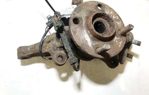 Toyota Corolla E120 E130 Front wheel hub