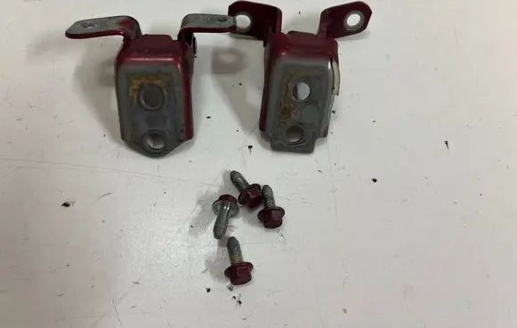 Mazda 2 Front door hinge set 
