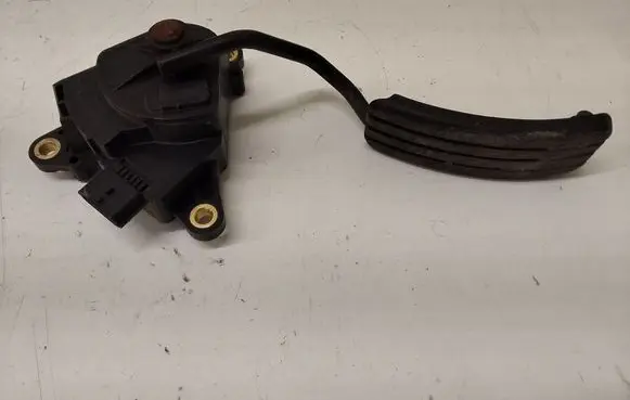 Renault Megane II Accelerator throttle pedal 8200153268