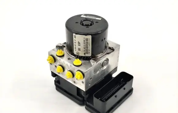 Mercedes-Benz C W204 ABS Pump A2044313812 A2045455232 10021203204