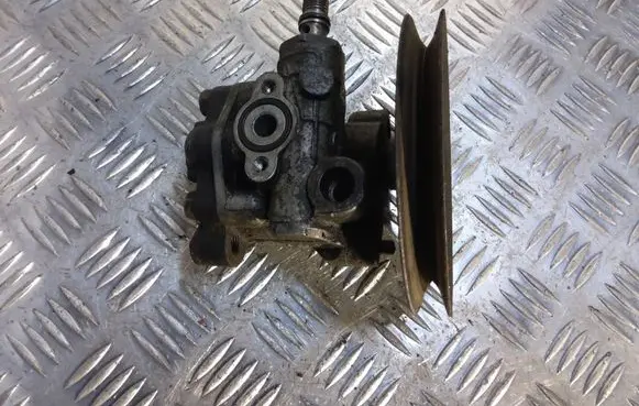 Volkswagen Golf IV Power steering pump