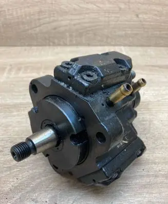BMW 5 E39 Fuel injection high pressure pump 7787563 0281002287