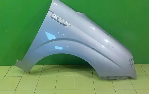 SsangYong Rodius Fender PRZOD PRAWY