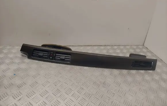 BMW 5 E60 E61 Dash center air vent grill 7129233