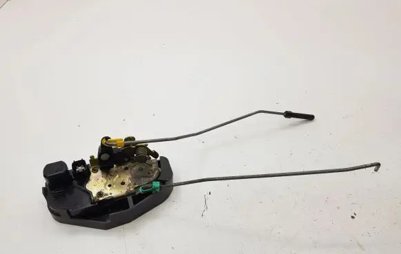 Chrysler 300 - 300C Front door lock