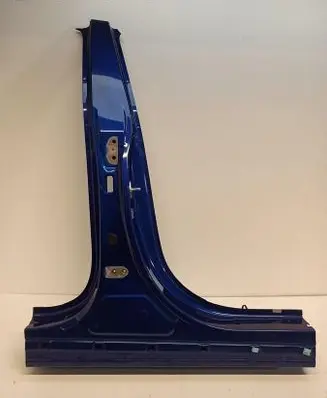 Hyundai Ioniq Pillar (middle) 