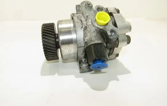 Mazda Premacy Power steering pump