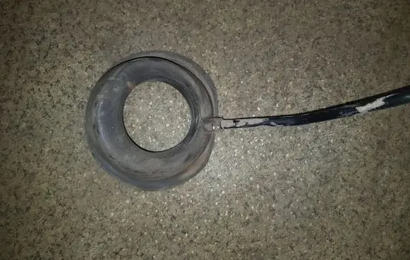 BMW 5 E34 Fuel tank cap trim 1928172
