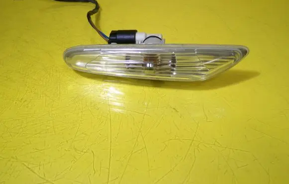 BMW 1 E81 E87 Front fender indicator light 932997