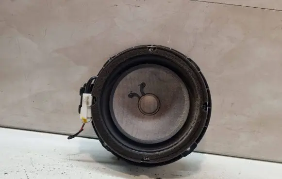 KIA Carens II Front door speaker 963301D300