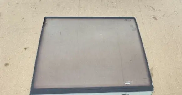 Nissan Patrol Y60 Rear door window glass 82301C6660