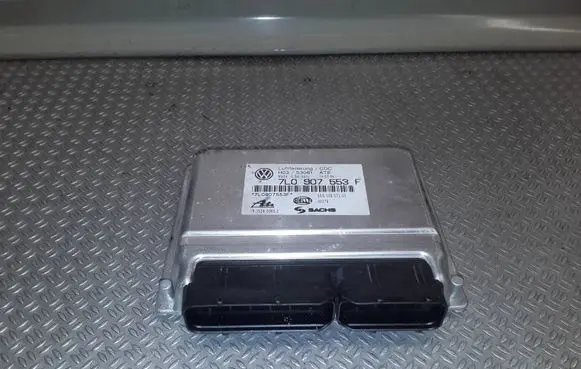 Volkswagen Touareg I Suspension control unit/module 7L0907553F 5SG00907303