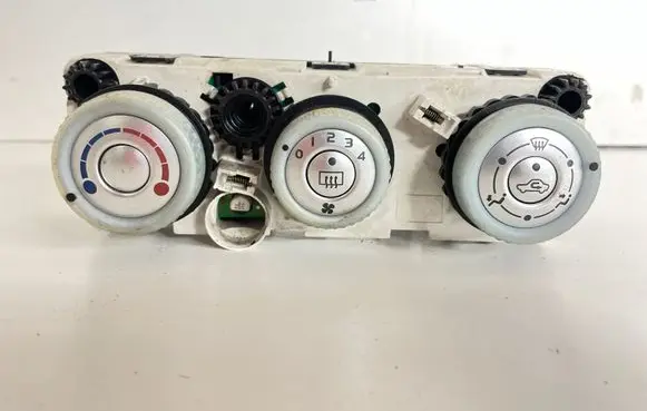 Mitsubishi Colt Climate control unit