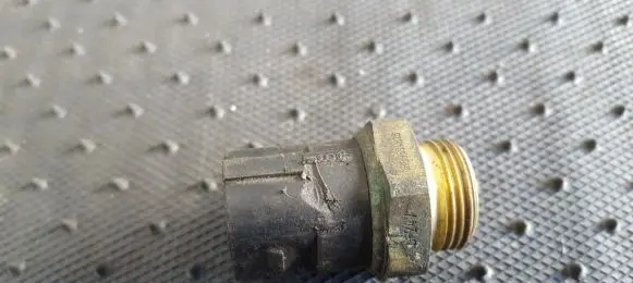 Coolant temperature sensor