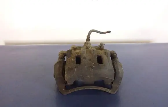 Chevrolet Captiva Front brake caliper