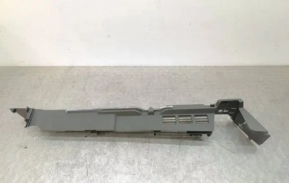 Volkswagen Touareg III Other trunk/boot trim element