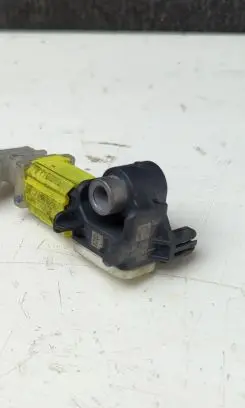 Mitsubishi Outlander Airbag deployment crash/impact sensor 8651A165