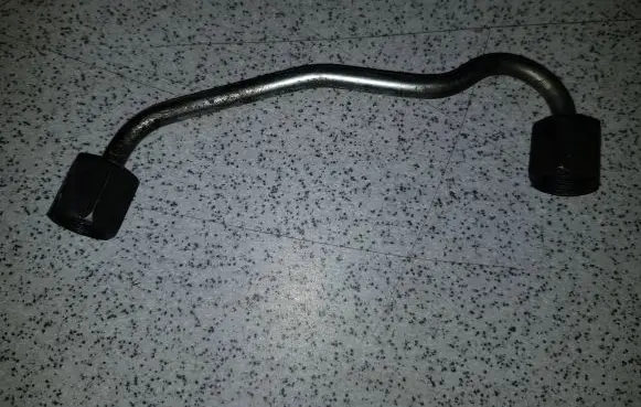 BMW 5 E60 E61 Fuel injector supply line/pipe 13537792718