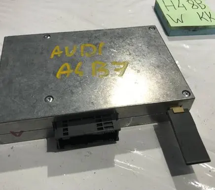 Audi A4 S4 B7 8E 8H Bluetooth control unit module 8P0862335E 402200051CG4