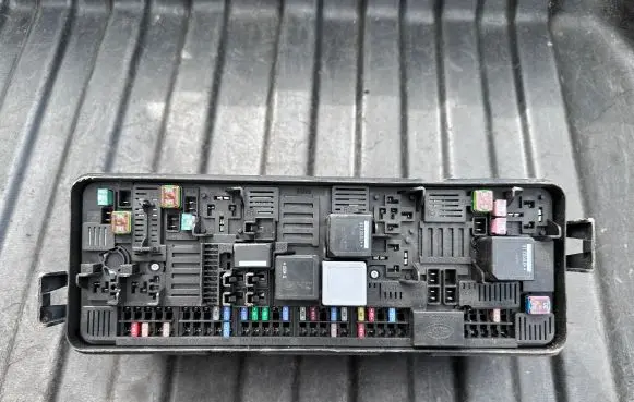 Land Rover Discovery 5 Fuse box set JPLA14A073AB 5C5911F01