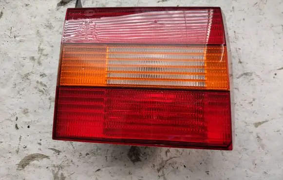 Tailgate rear/tail lights