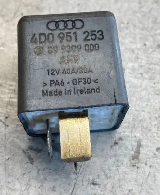 Audi A6 S6 C5 4B Other relay 4d0951253